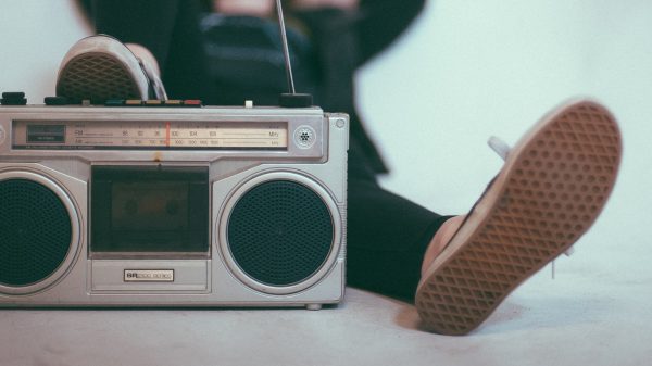 Bild von einem alten Radio.